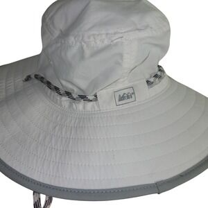 REI Co-op white bucket solar fishing hiking outdoor hat Unisex S/M